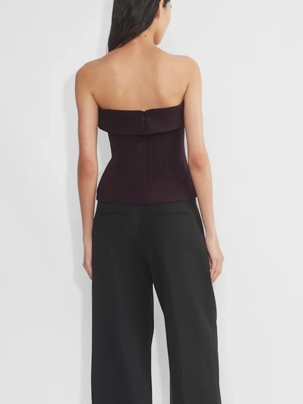 Babaton by Aritzia FigureKnit Eyecatcher Structured Crepe Tube Top size Medium - Picture 2 of 12